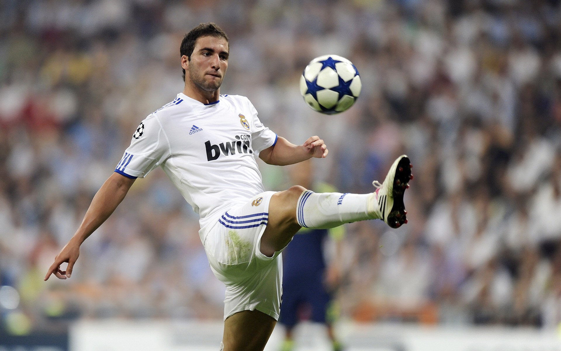 他是“现役最强公务员”!30岁养生11年4数据新低坐等退休