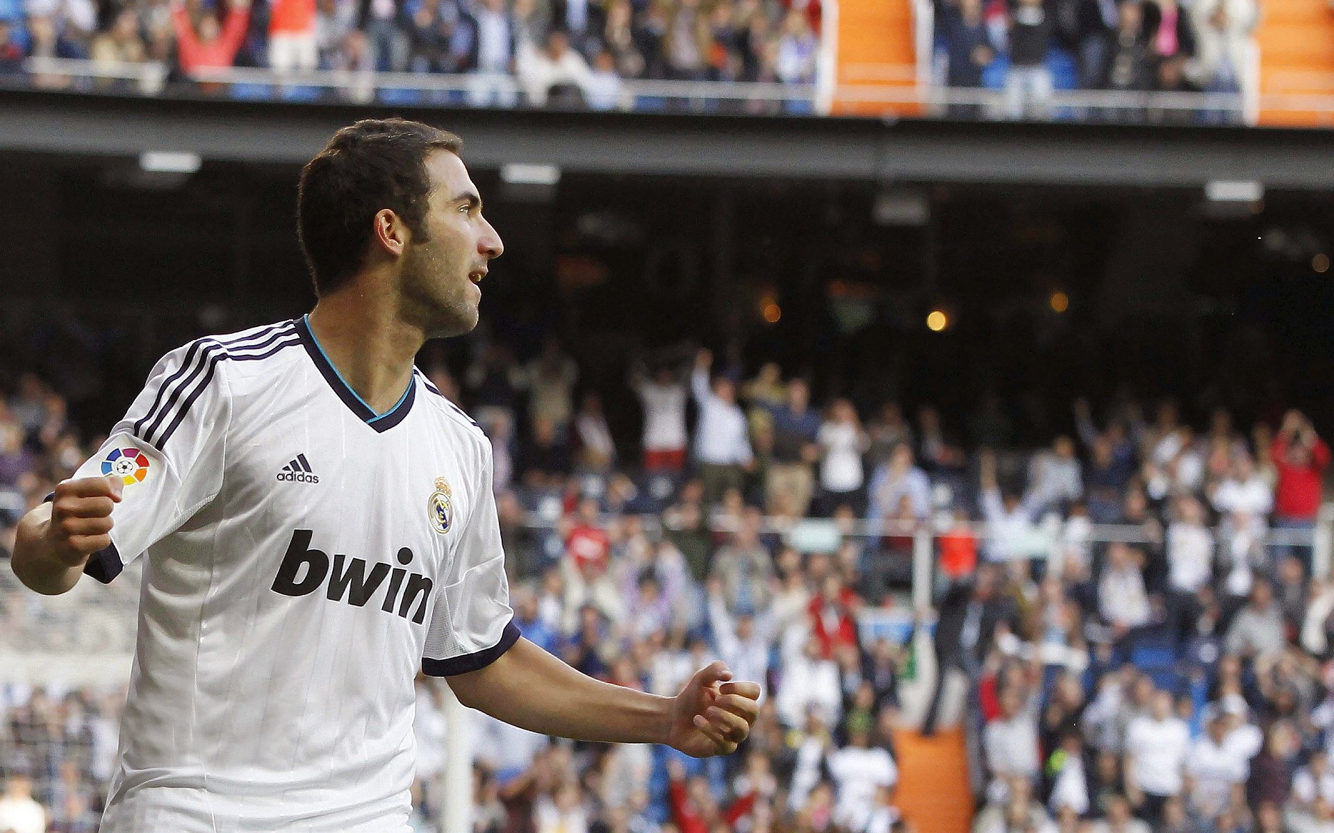 俱乐部在冬季训练中引进高强度对抗课程,俱乐部挑战